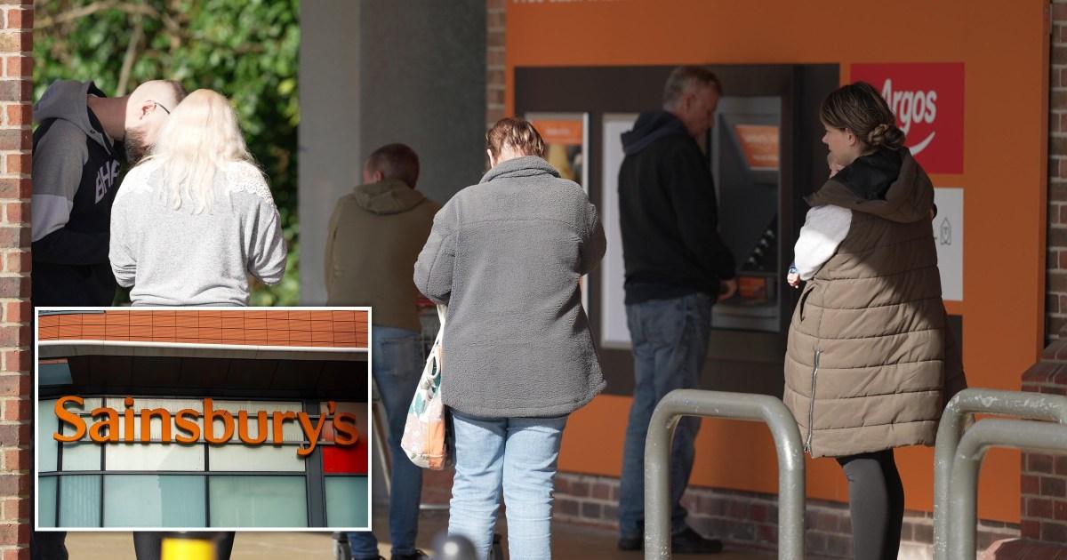 Sainsburys delivery down as technical issues affects online shopping | UK News [Video]