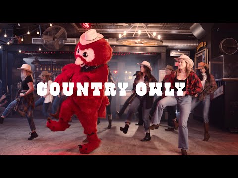 Owly’s country music debut! [Video]