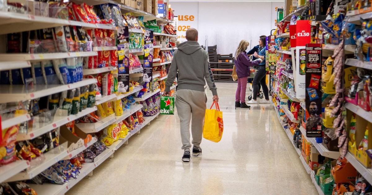 Sainsburys delivery and customer service issues reported by shoppers | UK News [Video]