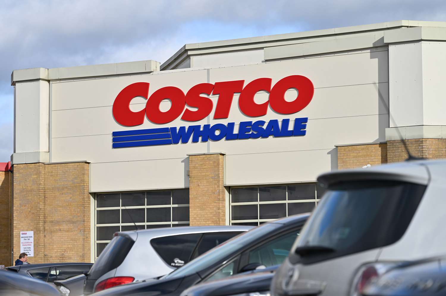 Costco Delivers Earnings Beat as Digital Sales Jump 20% [Video]