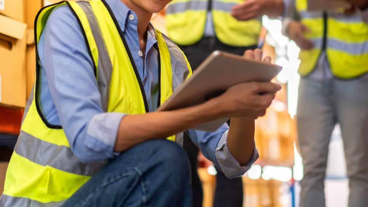 How Ecommerce Is Transforming Construction  Business [Video]