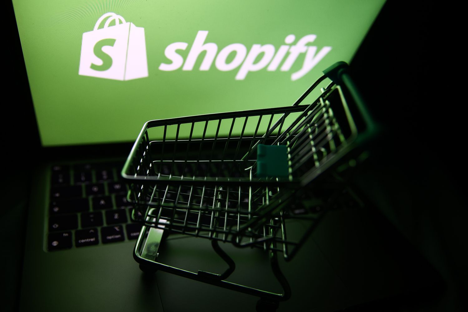 Shopify Stock Soars To Nearly Three-Year High on Strong Q3 Results [Video]