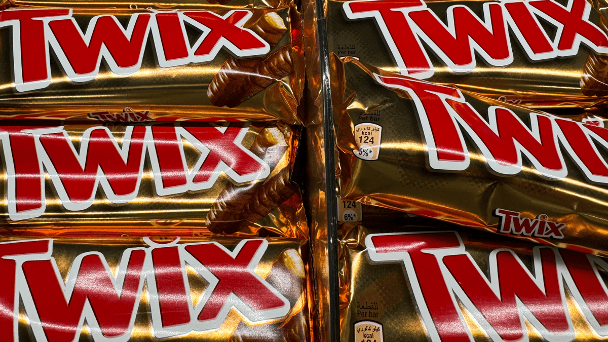 Left and Right Twix Bars Differ from Each Other? [Video]