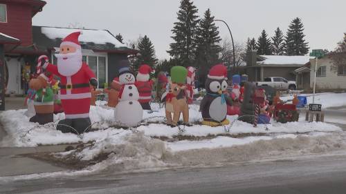 German Calgary couple feels targeted after swastika painted on Christmas decoration [Video]