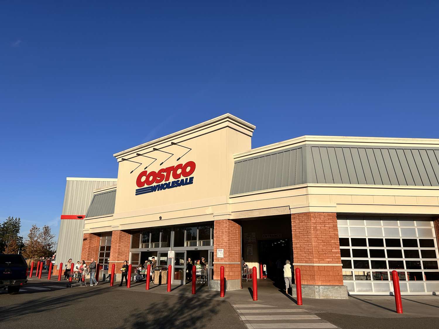 Costco December Sales Top Analysts’ Expectations [Video]